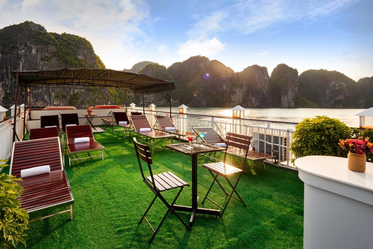 Charm Boutique Cruise Hotel Ha Long Exterior foto