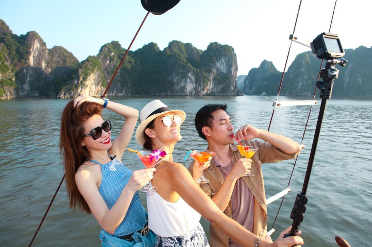 Charm Boutique Cruise Hotel Ha Long Exterior foto